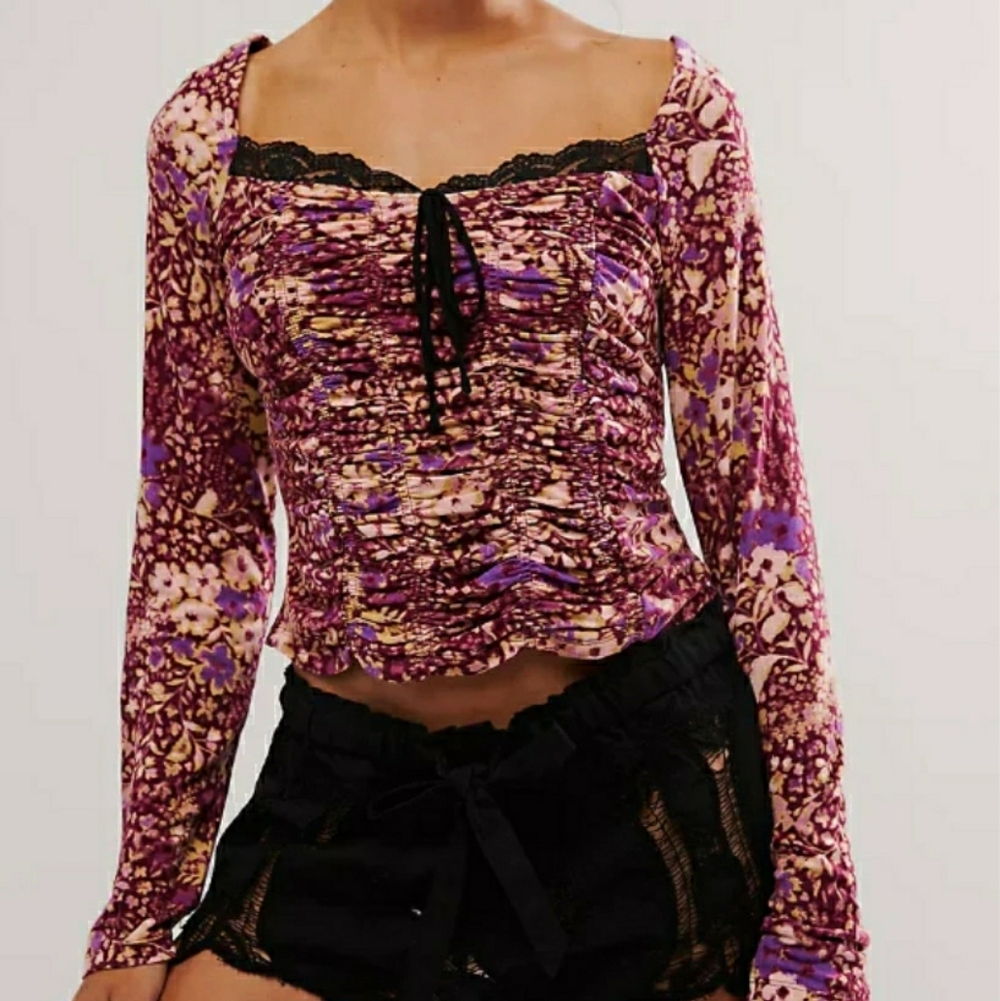 Free People Layer It On Me Top, Floral Long Sleeve Top. Size: X-Small